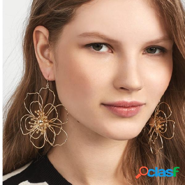 Bohemian Stereo Multi-layer Flower Pendientes Temperamento