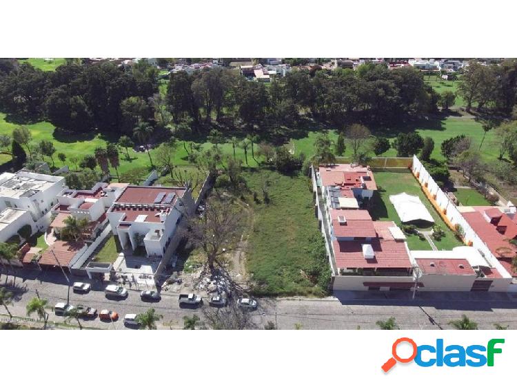 Qh1 Terreno de 1,300m2 en venta en Villas del Mesón,