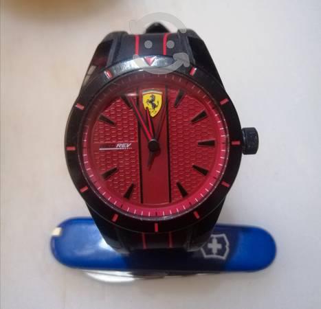 Reloj deportivo Ferrari