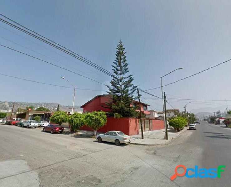 Casa sola en venta en 13 de Mayo, Ensenada, Baja California