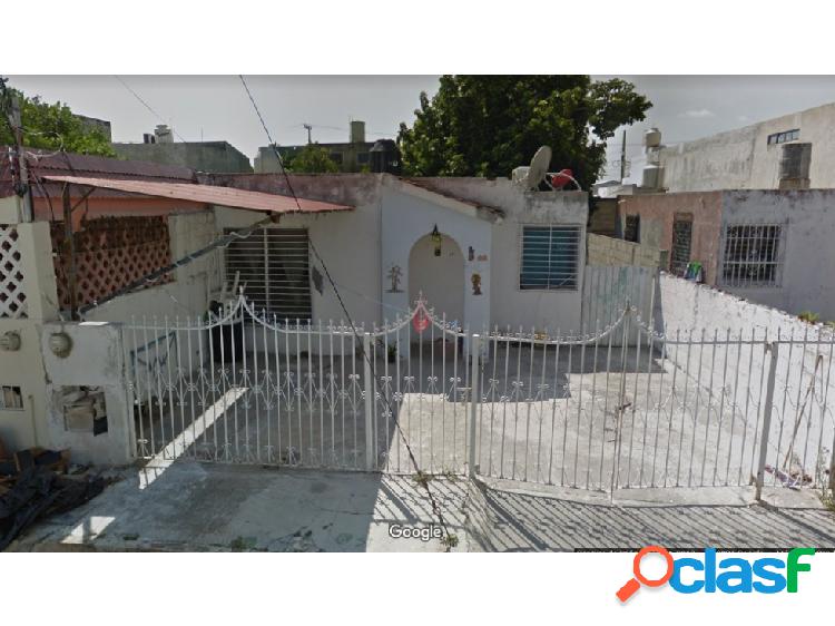 Se vende casa en Yucalpetén de 2 recamaras al poniente de