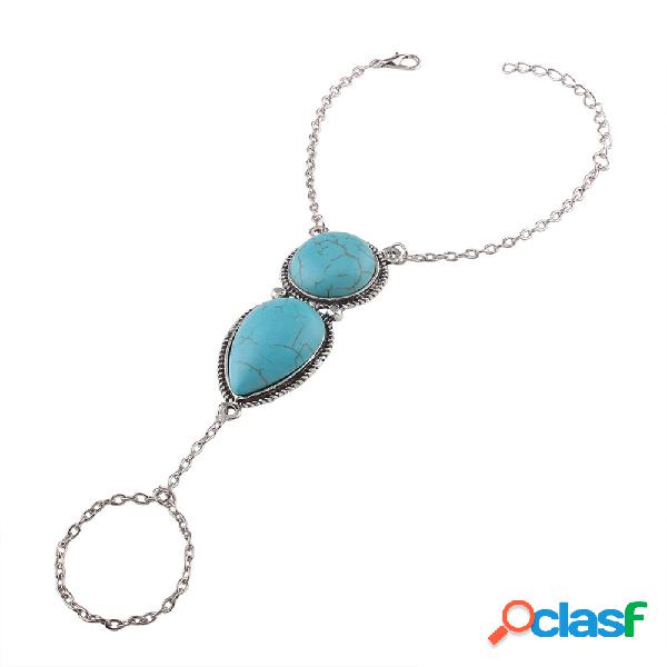 Pulsera de cadena bohemia con gota de agua en el dedo