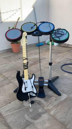 Rock band, Batería, guitarra y juego
