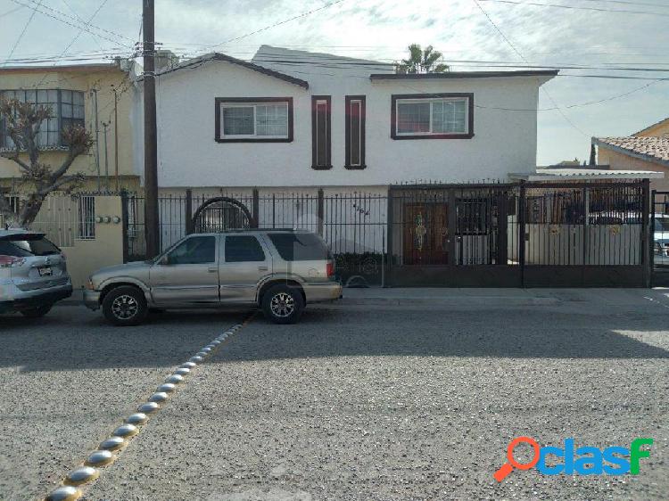 Casa sola en venta en Ricardo Montoya, Juárez, Chihuahua