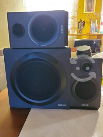 Altavoces Logitech