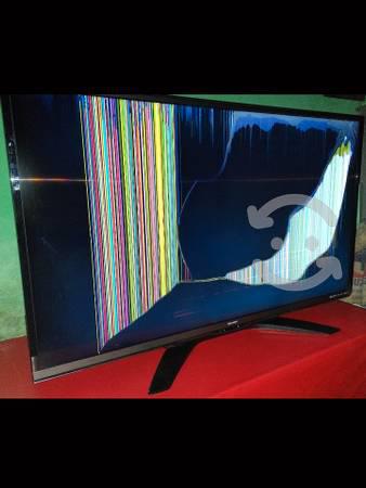 Sharp Liquid Crystal TV 60\" (display roto)