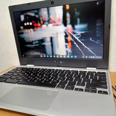 laptop Asus chromebook 32 gb 4 RAM android apps