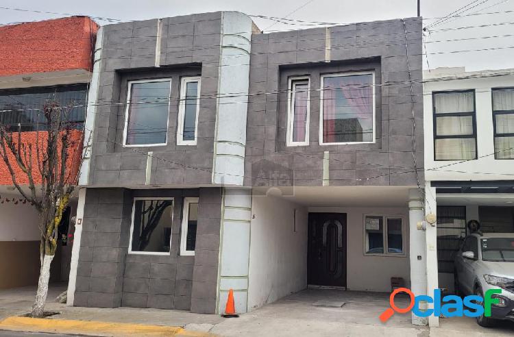 Casa en condominio en venta en Los Cedros, Metepec, México