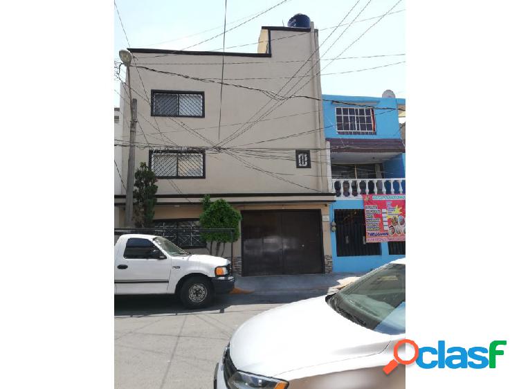 Gran Casa en Calle 3 Sn juan Amecalco