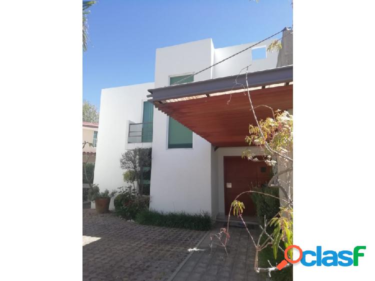 CASA EN VENTA VILLAS BENAVENTE II CELAYA GTO.