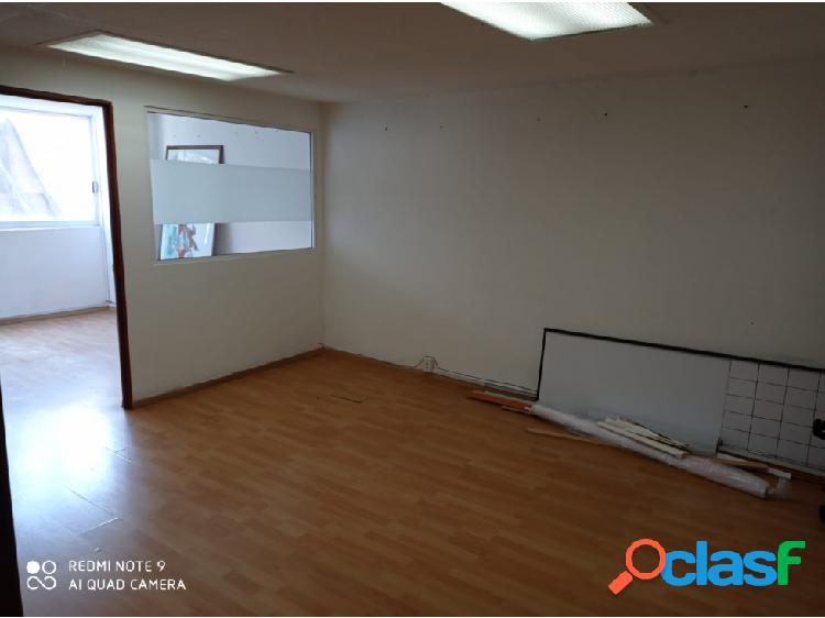 Oficina de 40 m2 con 2 Privados calle Acapulco Roma Norte