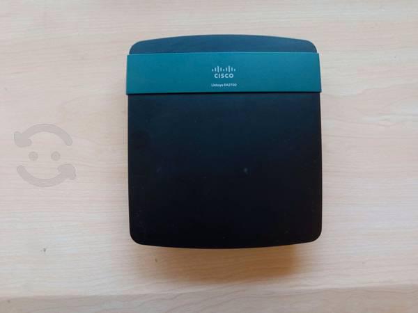 Router Linksys EA2700