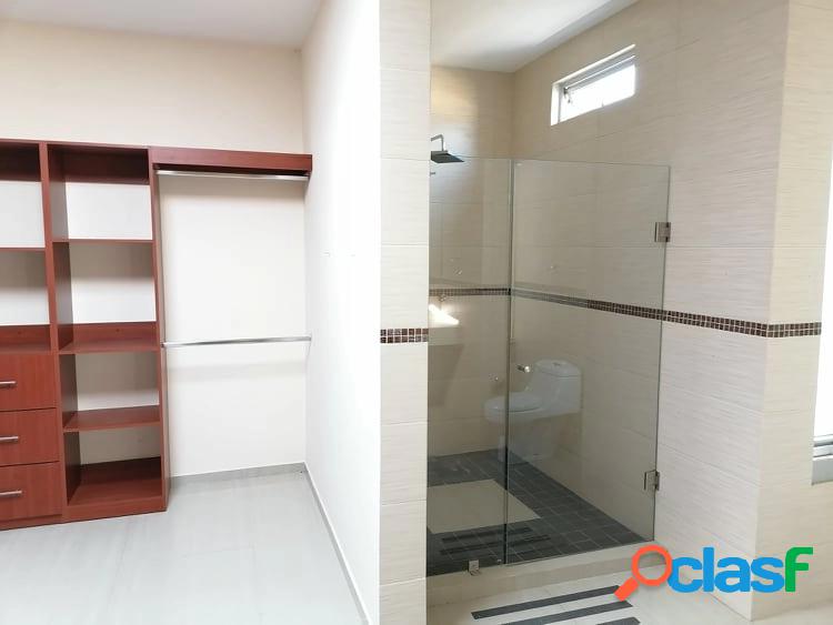 Se renta residencia en Altozano, 4 recamaras con baño