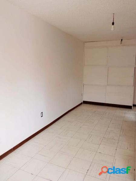 Se vende boita casa frente a Plaza Coacalco