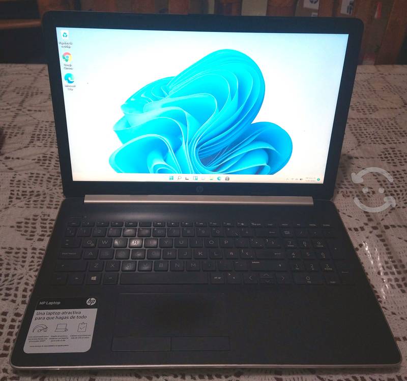 Vendo Laptop HP 15", AMD A9, 8 gb ram, 128 gb SSD