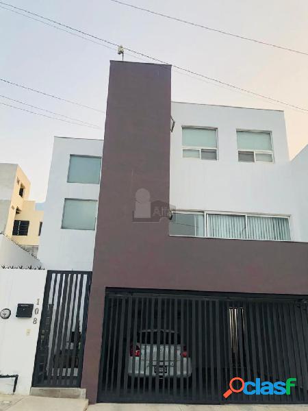 Casa sola en venta en Cumbres Elite, Monterrey, Nuevo León