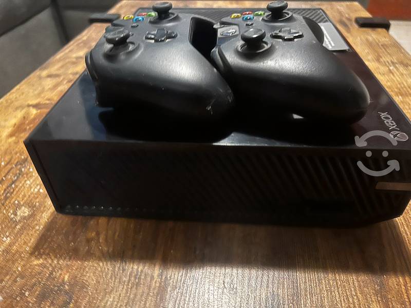Xbox One 2 controles cuenta con la caja
