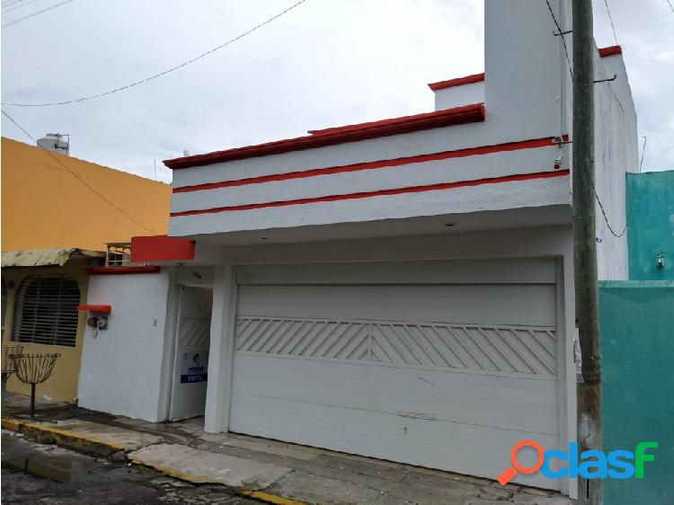 casa en venta en Veracruz, fraccionamiento Flores del Valle
