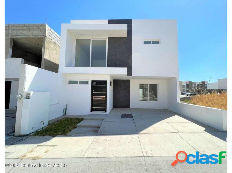 CASA EN VENTA 3 HABITACIONES EN ZIBATA. QH22-4153#