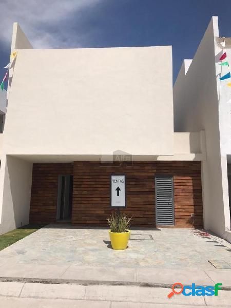 Casa nueva en venta con roof garden en Altos Juriquilla