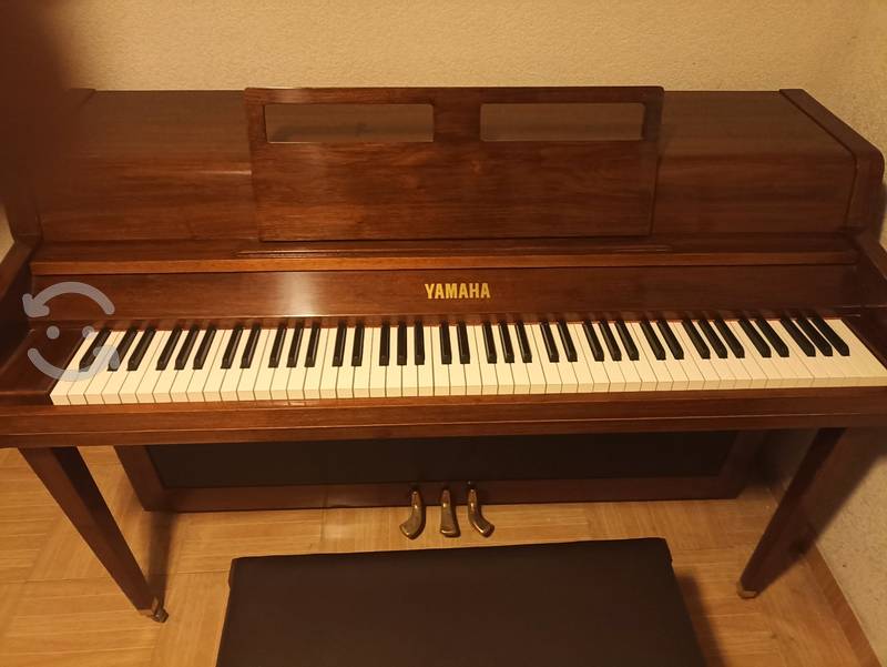 Piano Yamaha.