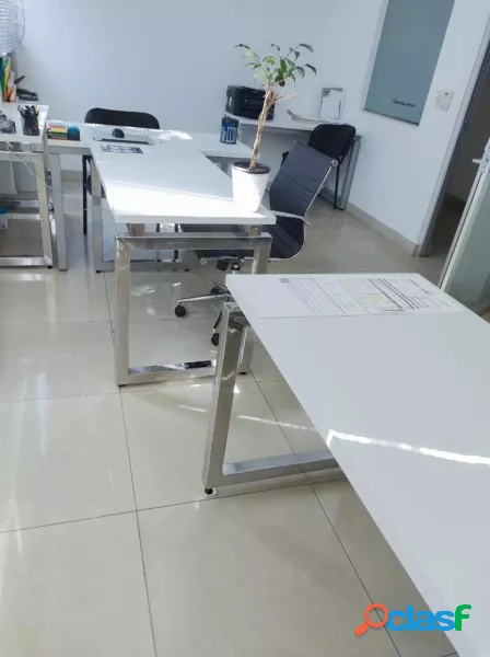 AMPLIAS OFICINAS AMUEBLADAS A 5 MIN. PERIFERICO SUR