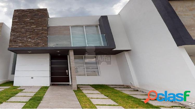 Casa en condominio en venta en San Isidro, Querétaro,