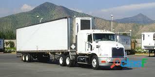 Empresa de transporte de carga y mudanza especializada.
