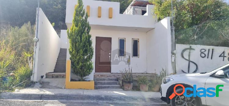 Casa sola en venta en Misión de la Silla, Guadalupe, Nuevo
