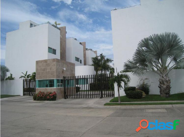 Casa en Venta en Puerto Vallarta, 4 Recámaras, 4 Baños