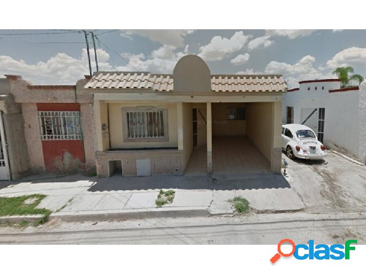 Casa en venta a precio de remate en Villas la Merced Torreon