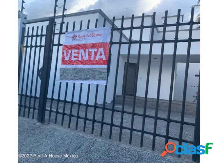 venta casa en privada Juriquilla 3 recamaras 4 baños