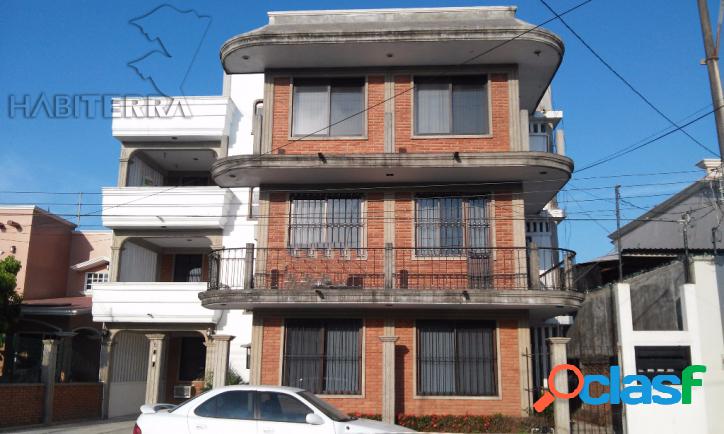Edificio en venta en la Colonia Ruiz Cortines, Tuxpan Ver.