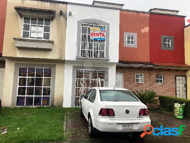 Casa en renta en Toluca, en el fraccionamiento Hacienda del