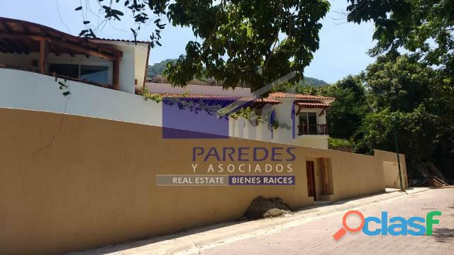 Ixtapa Residencia nueva con excelentes acabados 5 recamaras