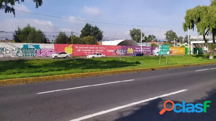 Terreno comercial en venta en Cacalomacán, Toluca