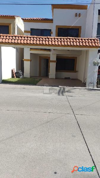 Casa sola en renta en Rincón de los Arcos, Irapuato,
