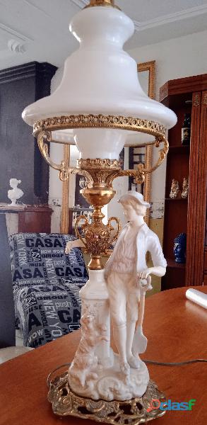 Hermosa lámpara Vintage en ecxelente estado.