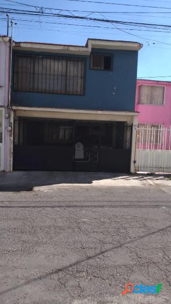 Casa en venta en Toluca, ubicada en la colonia Santa Maria