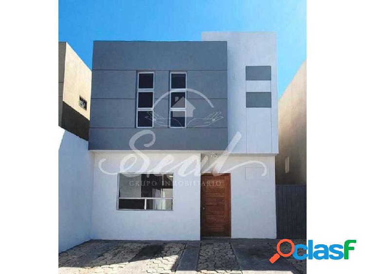 CASA EN RENTA a 2min de vía Rápida