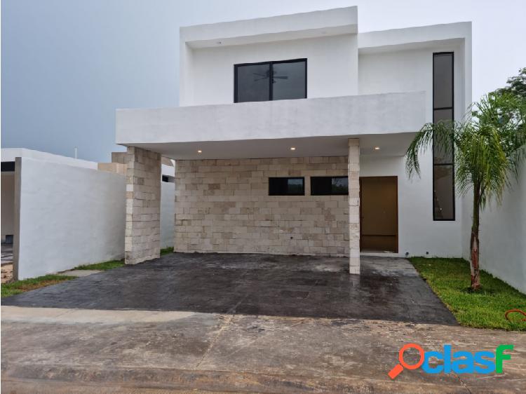 Casa en venta en Dzitya Mérida 4 recámaras con piscina