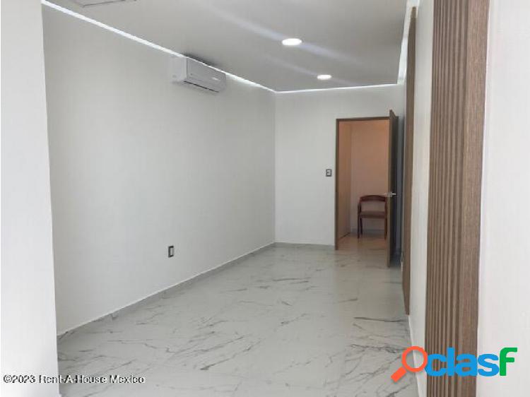 Juriquilla consultorio en RENTA en 8vo piso RAH3924