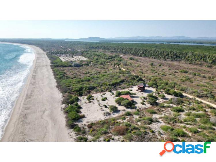 La Isla Chacahua Oaxaca/ 9000 m² / Frente al Mar/Cabaña