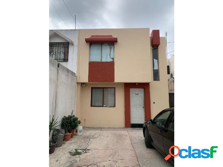Oportunidad Casa remodelada en Balcones de Anahuac