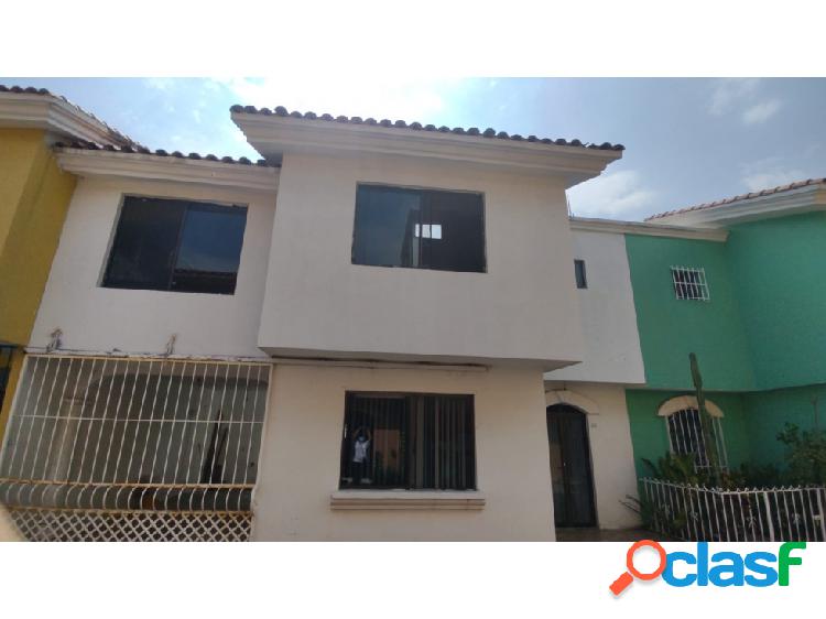 Se vende casa en privada Laureles I, Villahermosa, Tabasco.
