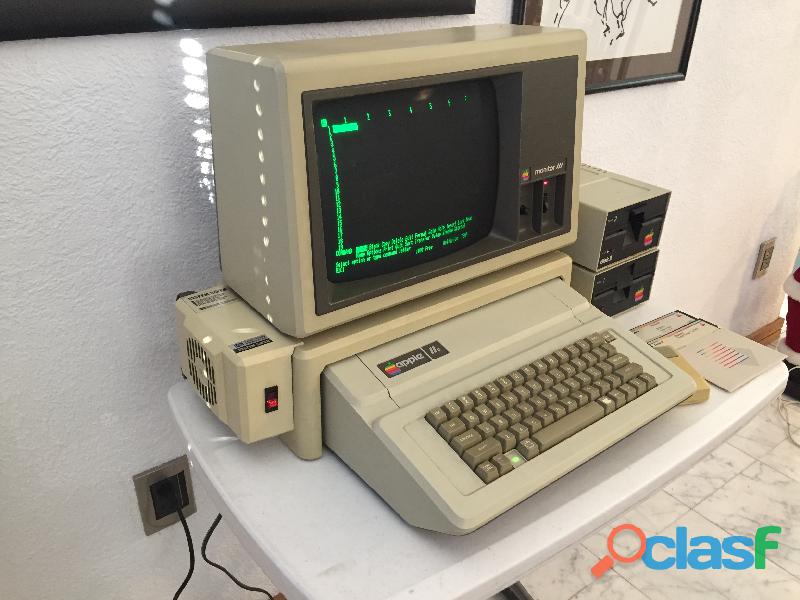 Icónica computadora Apple IIe de colección.