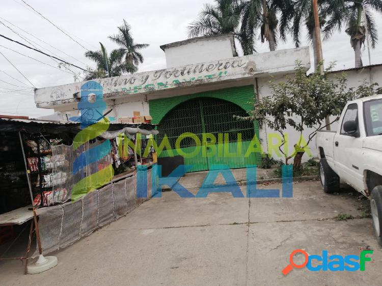 Renta local comercial Col. Infonavit Coatzintla Veracruz.,