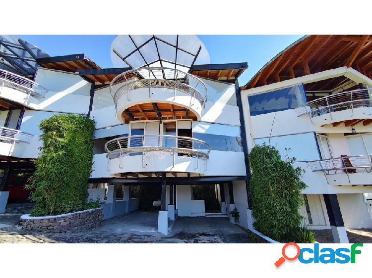 CASA EN CONDOMINIO EN VENTA CON VISTA AL LAGO