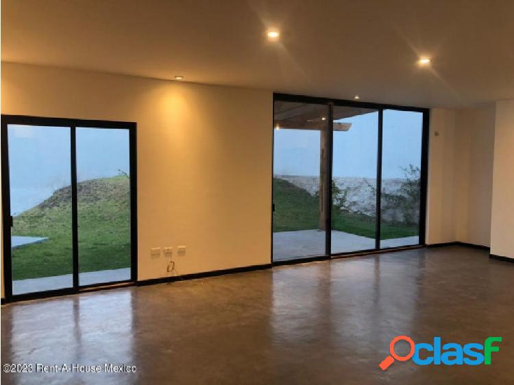 Casa en venta ubicada en Zakia 5 recámaras ASL