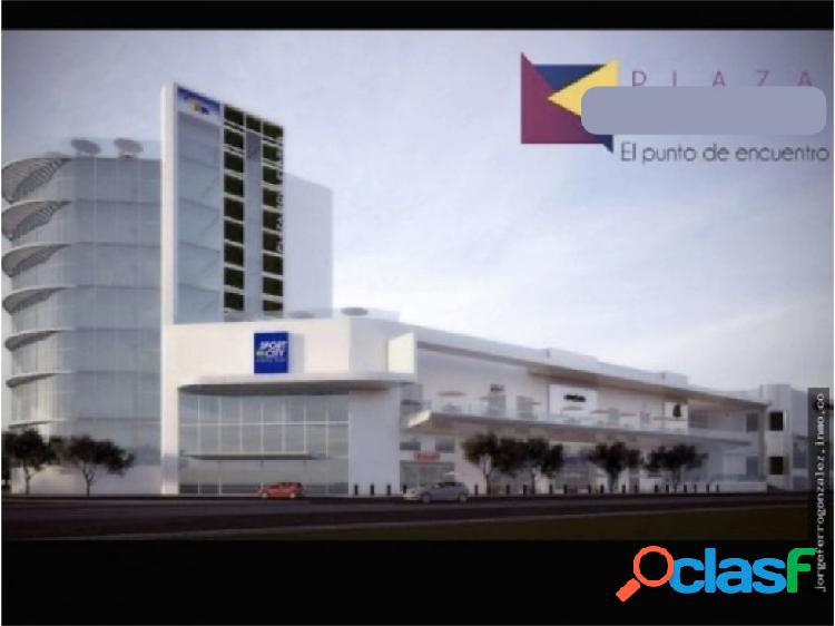 Amplio local comercial dentro exclusiva plaza Qro JF